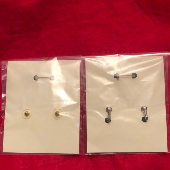 🌻 (3/$15) St Patrick’s Pin & Earring 2 Sets - Picture 3 of 4